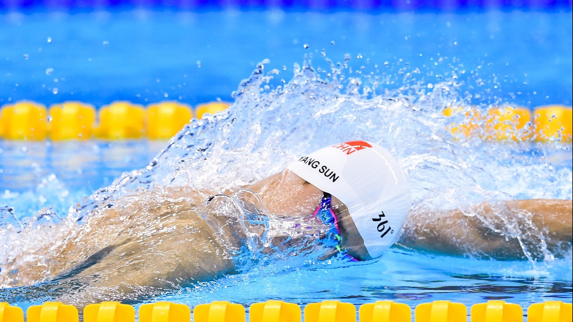 开云体育网页版-国家队战术风格过于依赖单一球员特性，国家队阵型